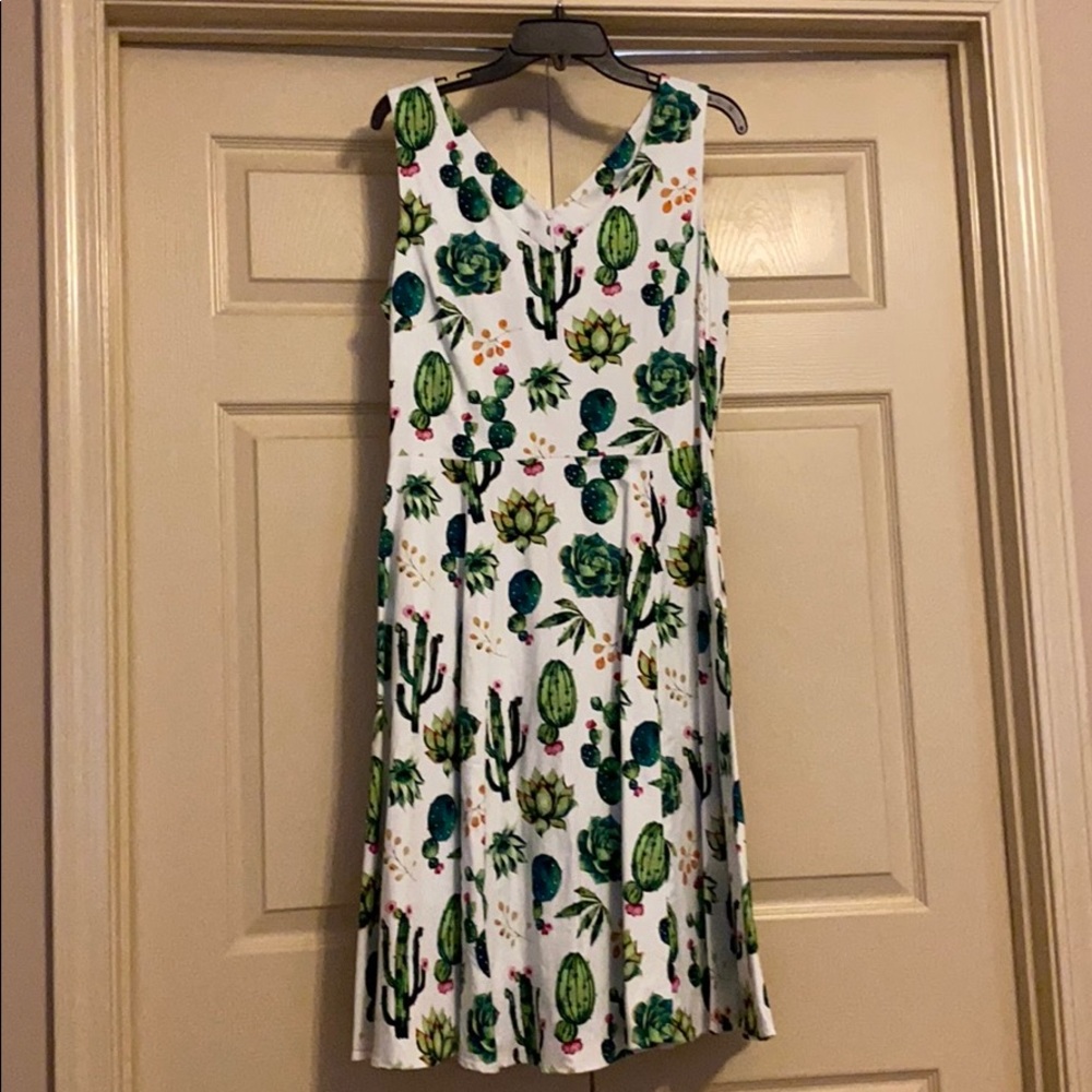 Cactus Print Midi Dress - White and Green